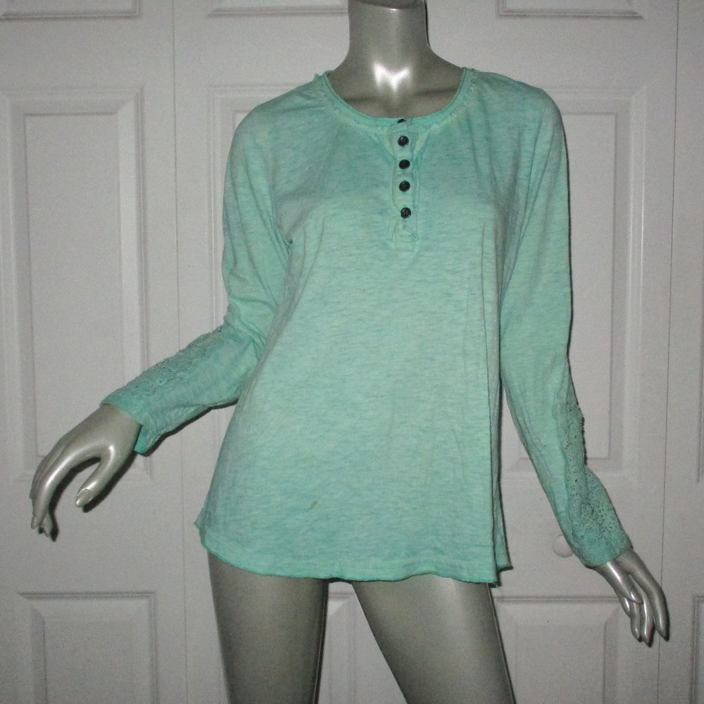 SOFT SURROUNDINGS Green Long Crochet Sleeve Henley Tee